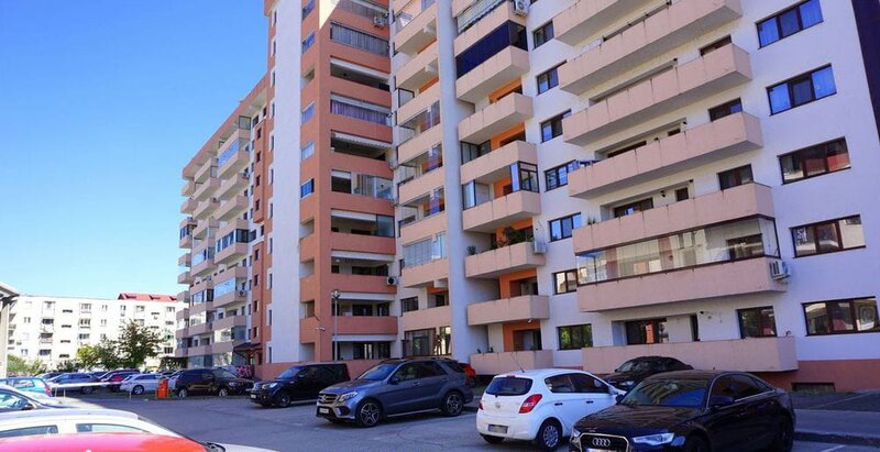 Inchiriez parcare exterioara.